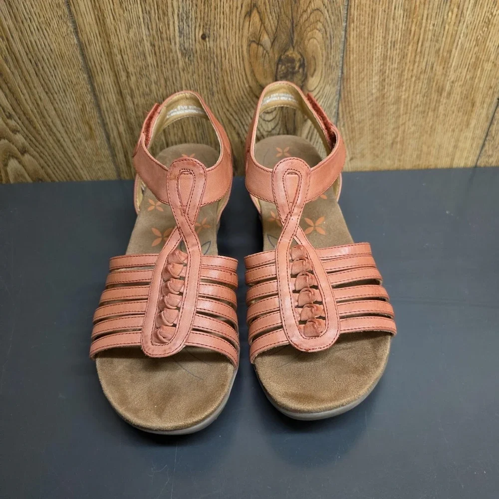 Baretraps Hermine Sandals Womens Size 9.5 Pink Strappy Wedge Memory Foam Comfort